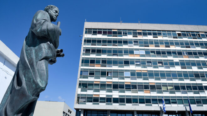 απθ-σακούλα-με-μολότοφ-στη-σχολή-θετικ-562706590