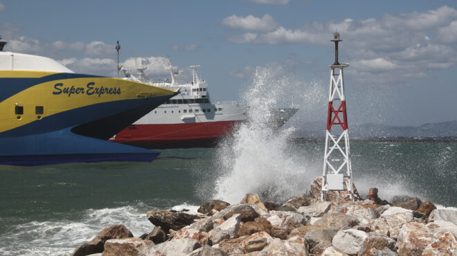 κανονικά-τα-δρομολόγια-των-πλοίων-ε-562750930