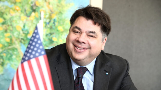 tζορτζ-τσούνης-η-ελλάδα-βρίσκεται-πάν-562715362