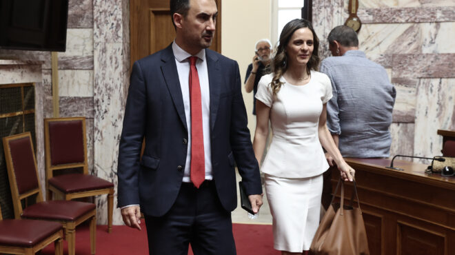 κοινοβουλευτική-ομάδα-από-τους-11-με-π-562754248