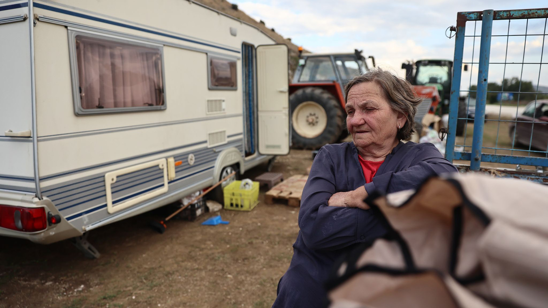 Η ζωή σε ένα τροχόσπιτο έξω από το διαλυμένο Κεραμίδι Τρικάλων-10