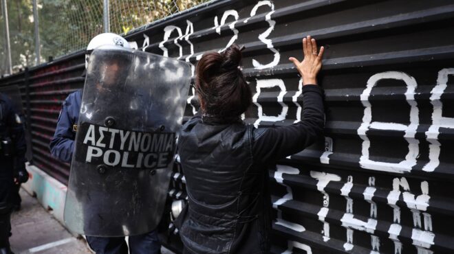 μετρό-πλατείας-εξαρχείων-τέσσερις-πρ-562720930