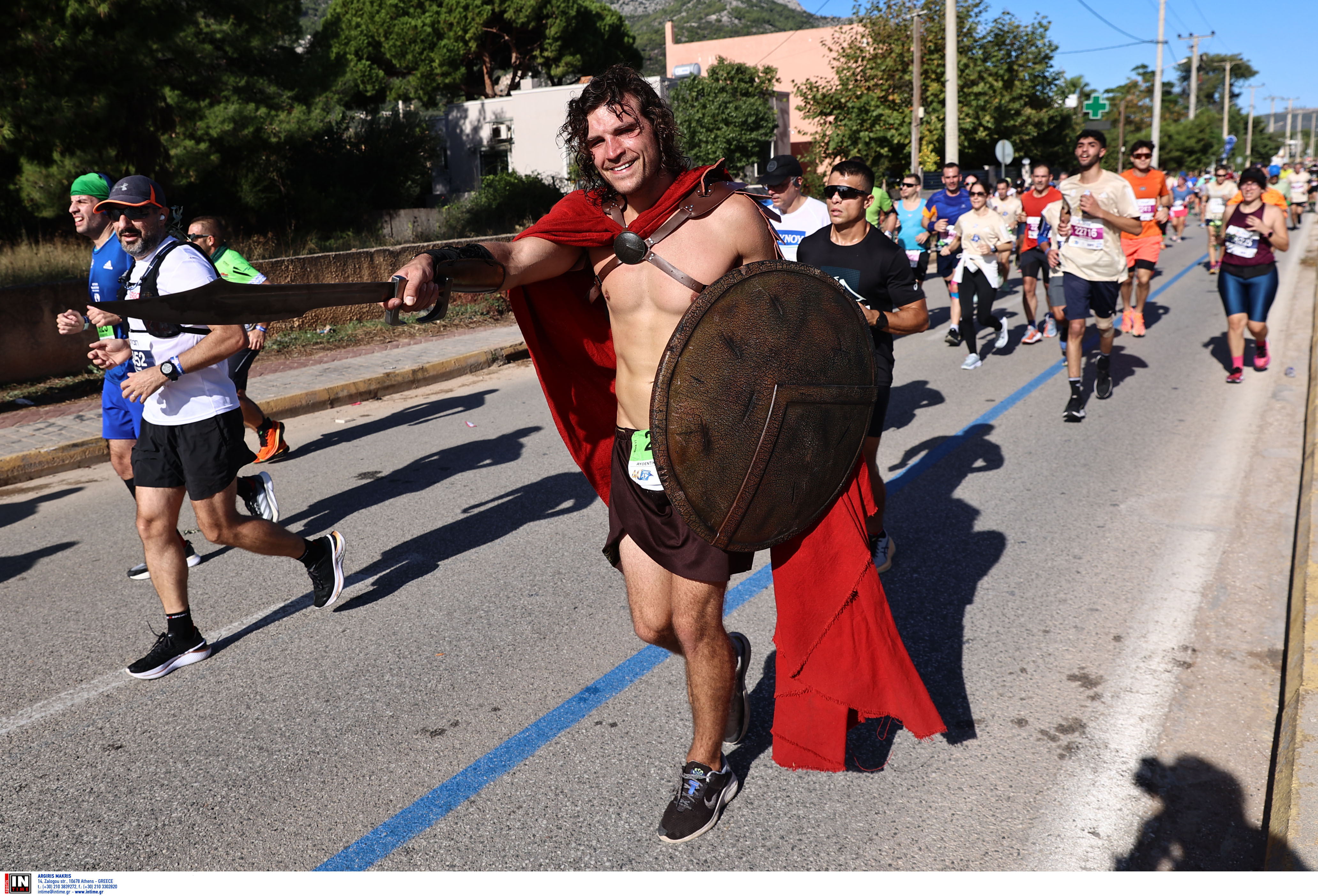 Δύναμη, άμιλλα, συμπερίληψη: Εικόνες από τον 40ό Αυθεντικό Μαραθώνιο της Αθήνας-5