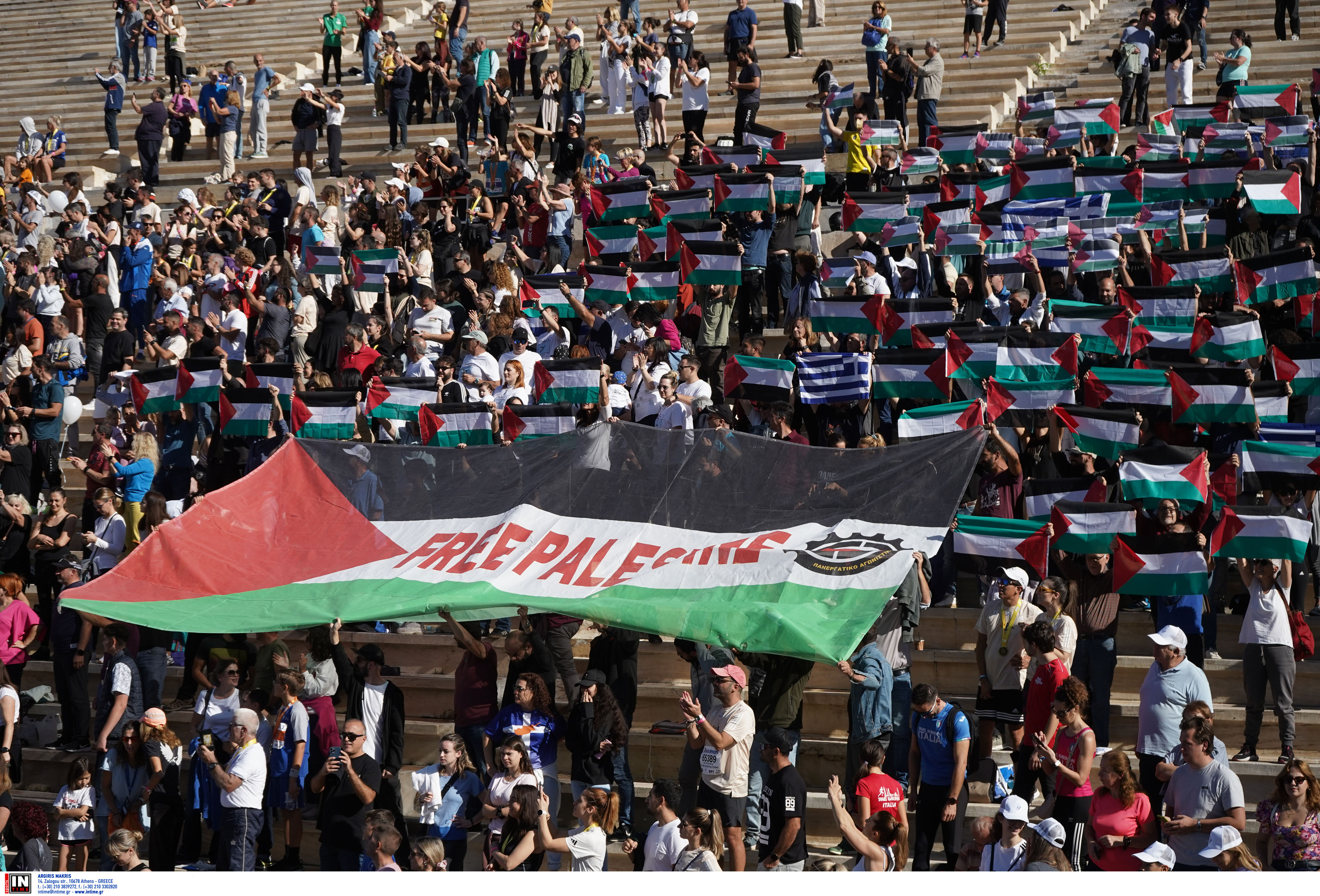 Δύναμη, άμιλλα, συμπερίληψη: Εικόνες από τον 40ό Αυθεντικό Μαραθώνιο της Αθήνας-13