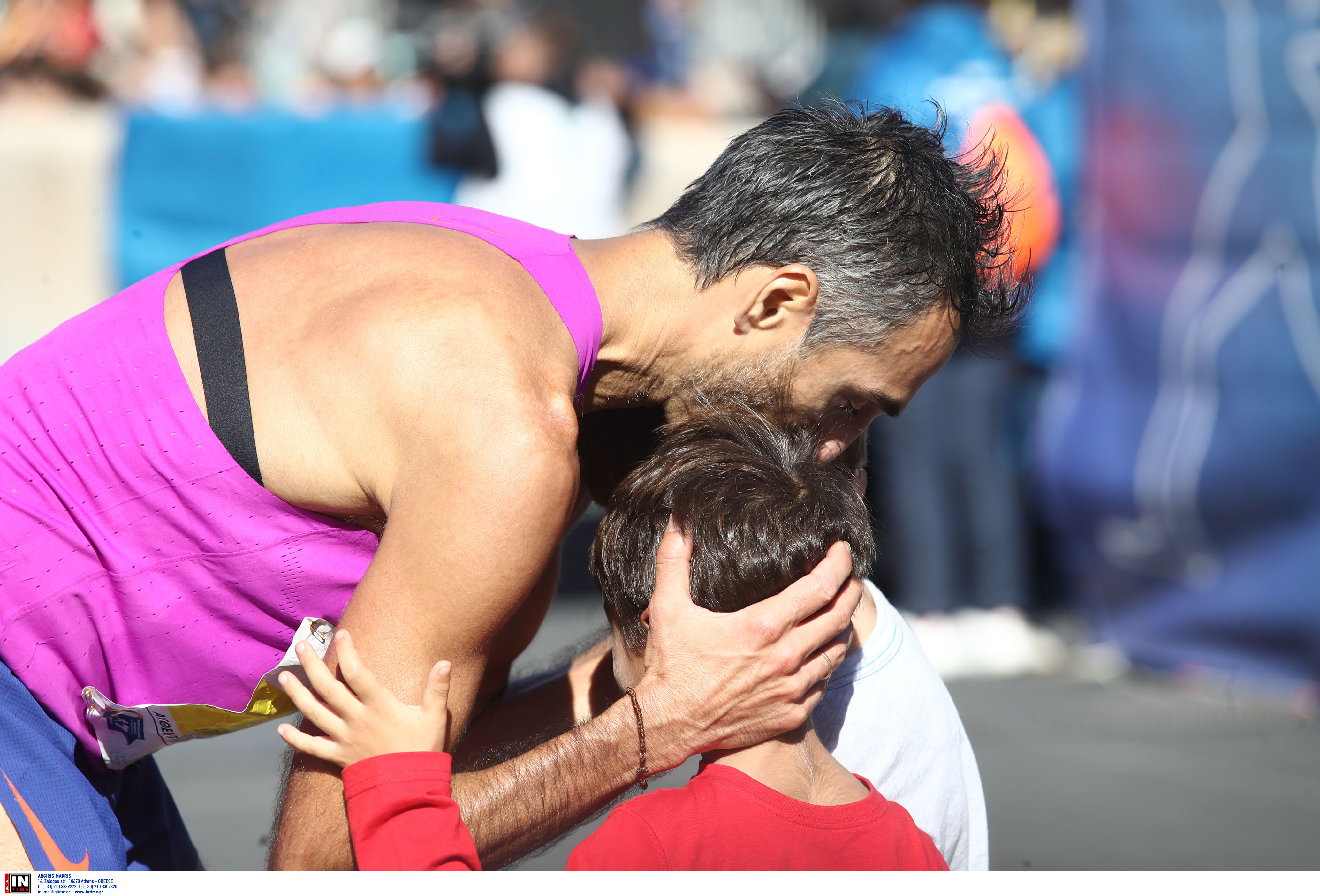 Δύναμη, άμιλλα, συμπερίληψη: Εικόνες από τον 40ό Αυθεντικό Μαραθώνιο της Αθήνας-14