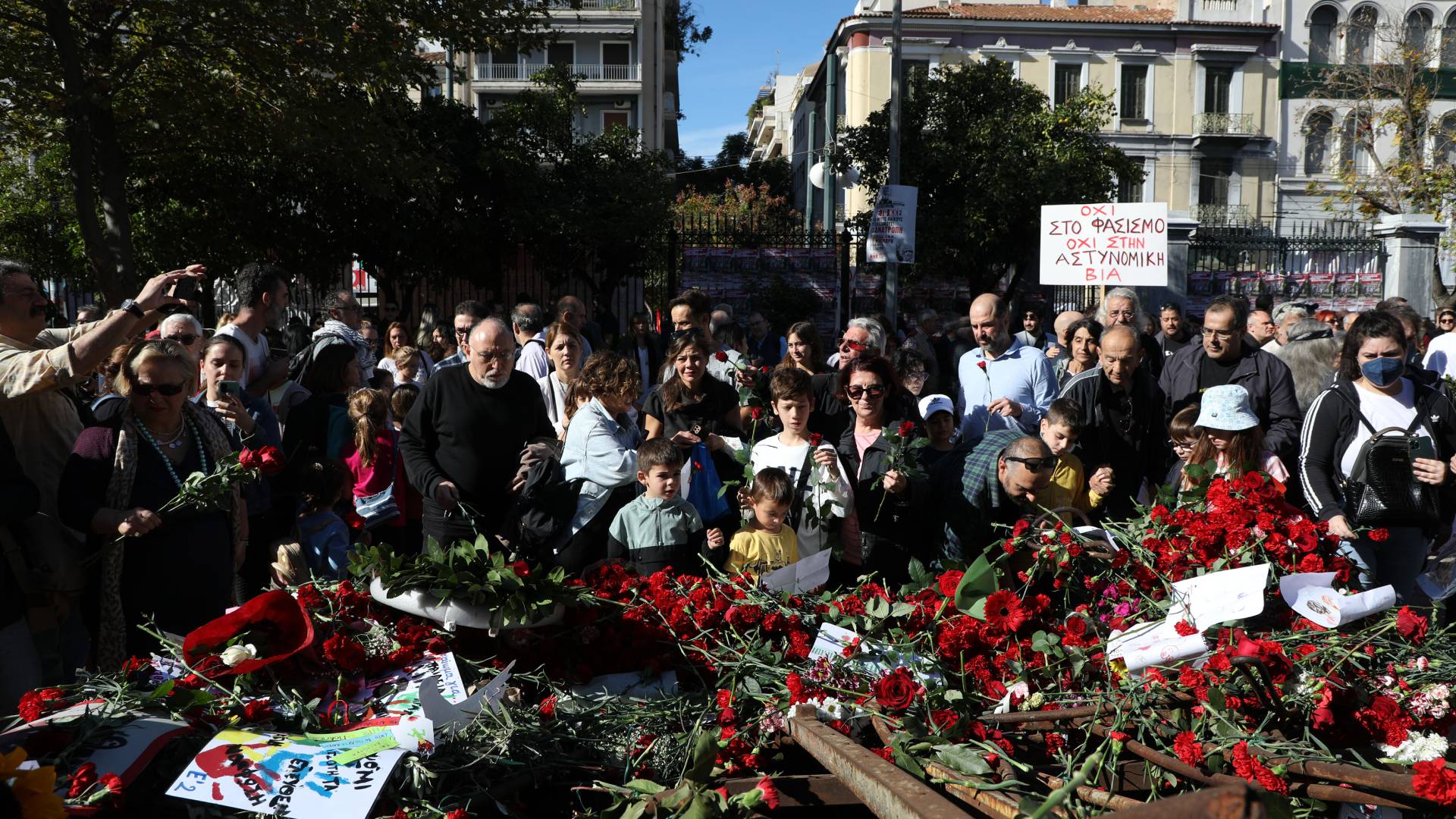 Επέτειος Πολυτεχνείου: Κορύφωση των εκδηλώσεων μνήμης (φωτογραφίες)-5