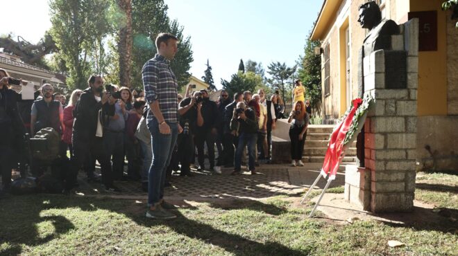 κασσελάκης-κατέθεσε-στεφάνι-στο-μνημ-562734421