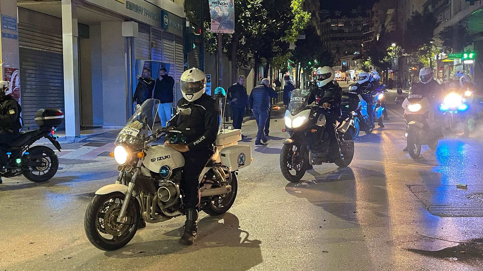 50 χρόνια Πολυτεχνείο: Στιγμιότυπα από τις μαζικές συγκεντρώσεις-12