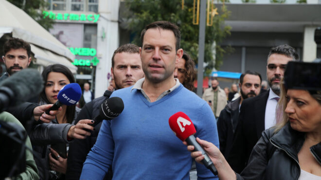 κασσελάκης-black-είναι-η-καθημερινότητα-π-562743508