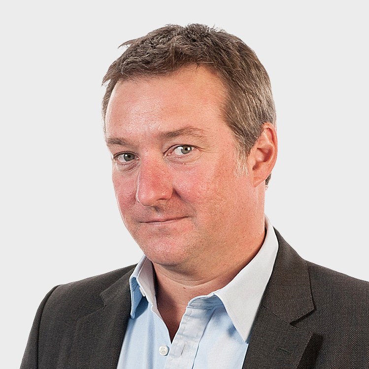 Σάιμον Νίξον στην «Κ»: Aδικαιολόγητη η απόφαση του Σούνακ-1