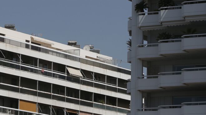 αναδίπλωση-για-την-έκπτωση-φόρου-στις-562731484