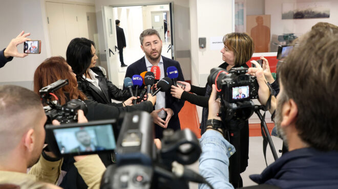 εντός-και-εκτός-η-απόδραση-του-τασούλα-562756915