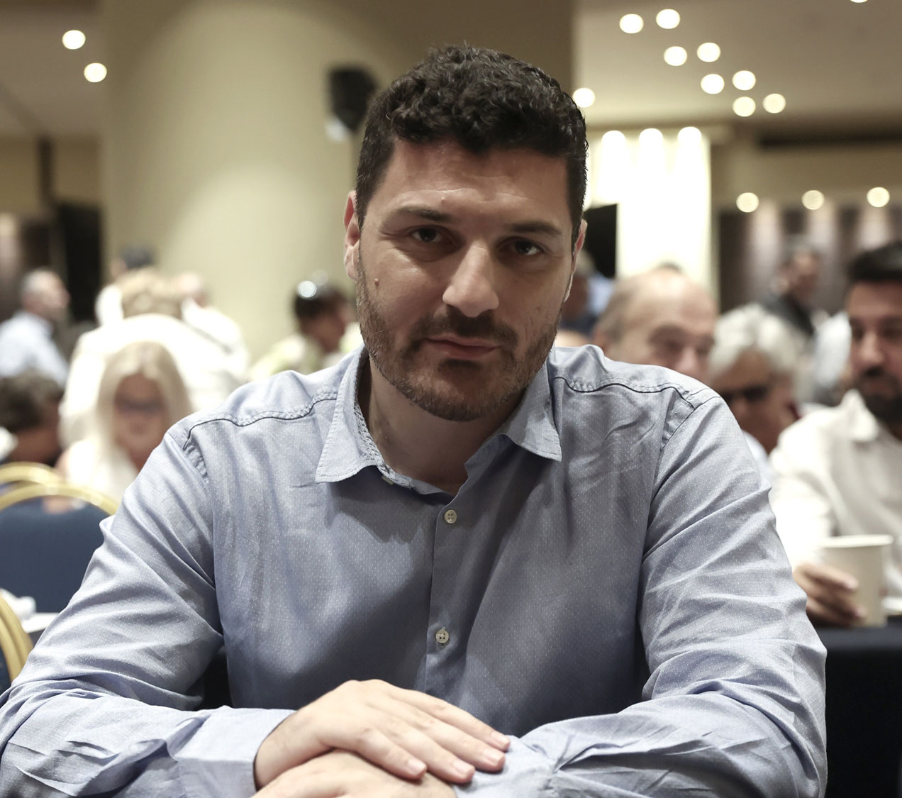 ΣΥΡΙΖΑ: Ο εγκλωβισμός των 40άρηδων-1