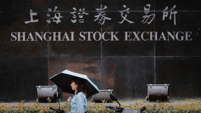 οι-πλούσιοι-κινέζοι-μεταφέρουν-50-δισ-δ-562742320