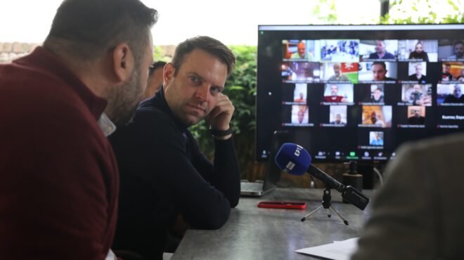 συριζα-εβγαλαν-τα-μαχαίρια-οι-πρώην-σύ-562748395