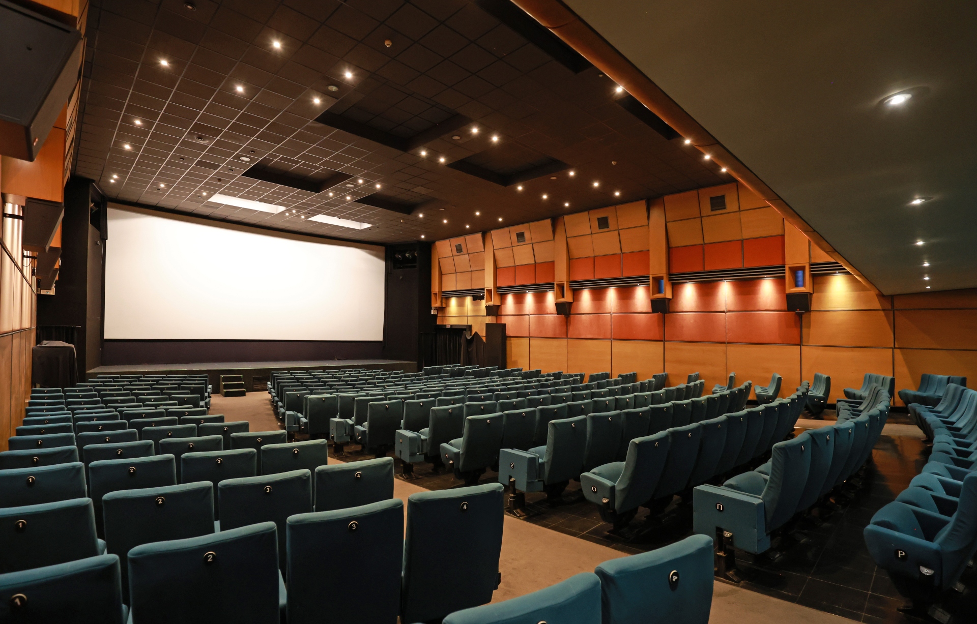 Πώς μια επένδυση «made in Brazil» γέννησε τον πιο σινεφίλ κινηματογράφο της Αθήνας-6