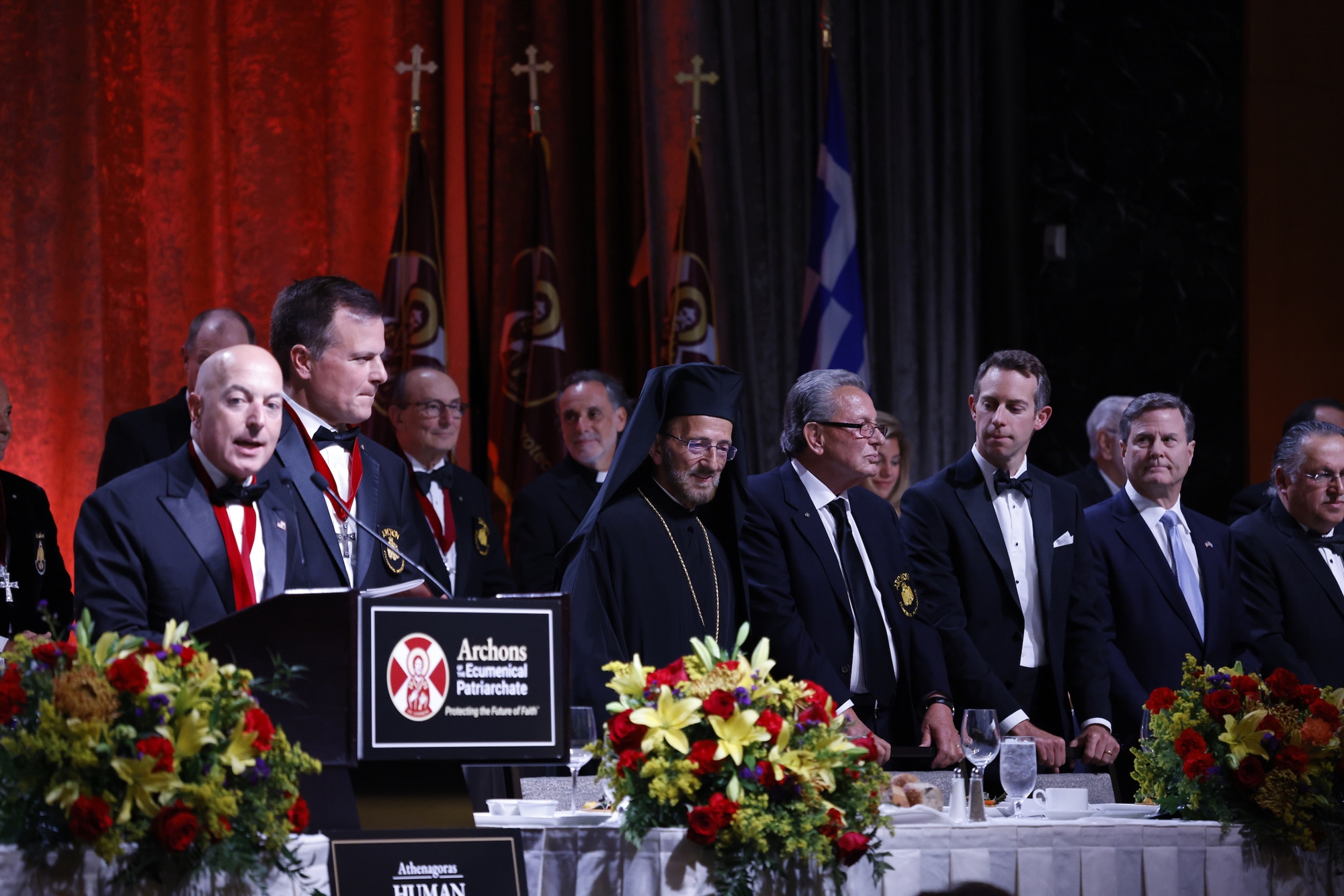 Ο πρίγκιπας Παύλος παρέλαβε το βραβείο Αθηναγόρας εκ μέρους του βασιλιά Καρόλου-3