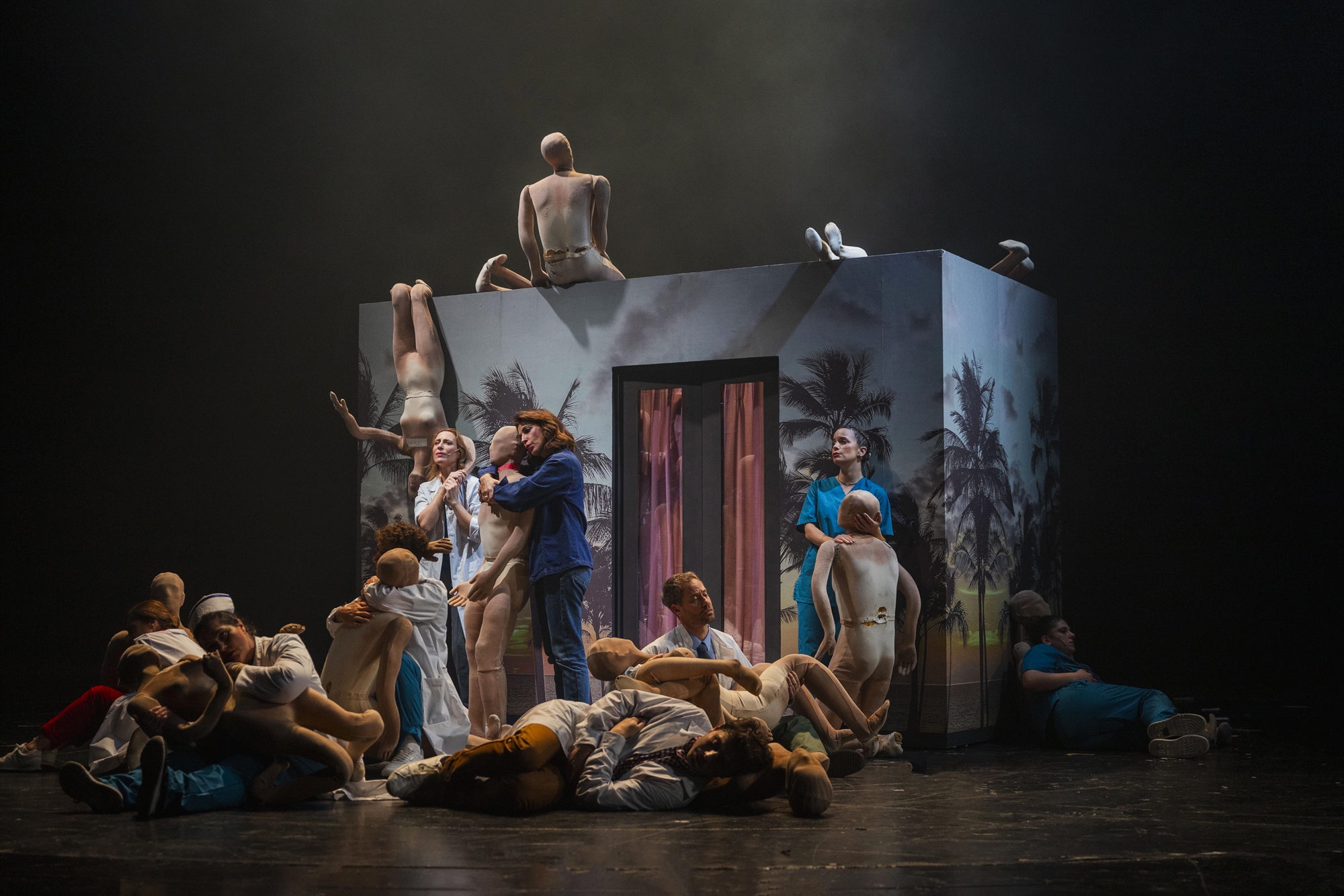 Το μιούζικαλ της Α’ Παθολογικής: Βάζοντας τον θάνατο σε καταστολή-3