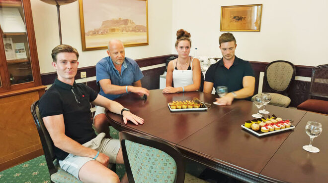 κρήτη-η-καταδίωξη-των-τουριστών-και-η-δ-562707664