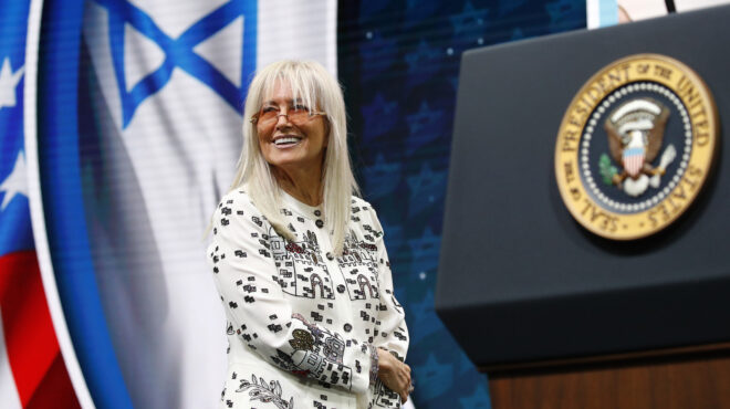 μίριαμ-αντελσον-η-πανίσχυρη-γυναίκα-π-562758199