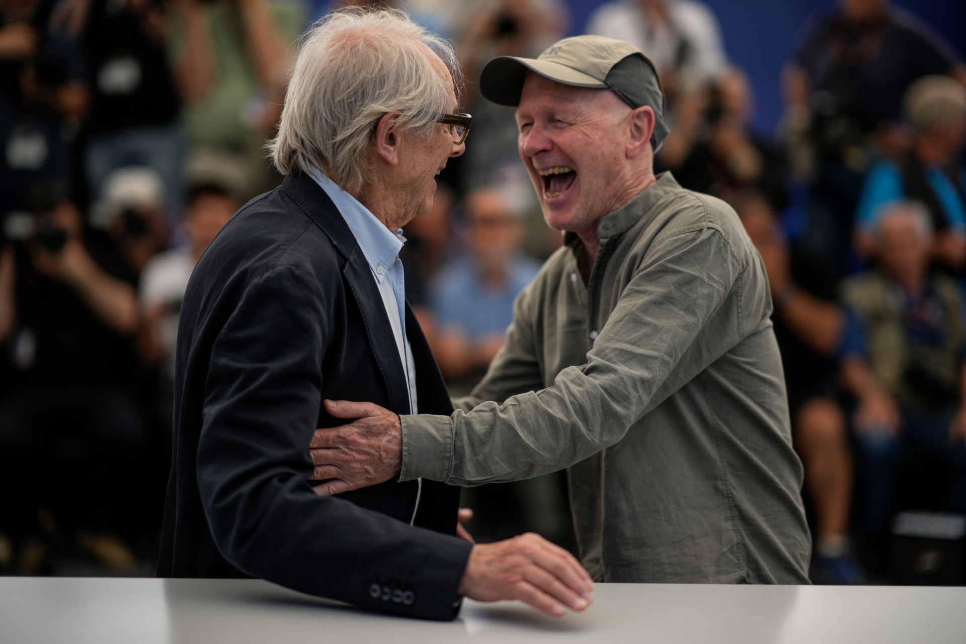 ο-κεν-λόουτς-έκανε-τον-πολ-λάβερτι-να-αν-562758076