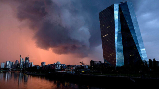 υψηλά-επιτόκια-και-ιδιωτικό-χρέος-562730029