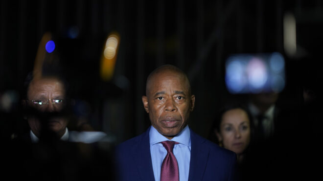 οι-στενές-επαφές-του-δημάρχου-της-νέ-562719622