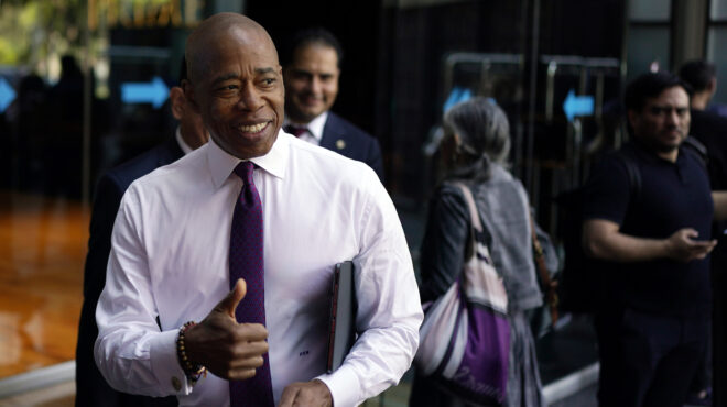 νέα-υόρκη-ποια-είναι-η-βοηθός-του-δημάρ-562708639