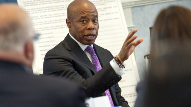 nέα-υόρκη-το-fbi-διερευνά-αν-ο-δήμαρχος-διε-562725172