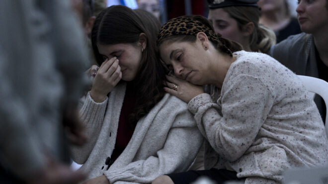 νίκολας-κρίστοφ-τι-κάνουμε-λάθος-για-τ-562732918