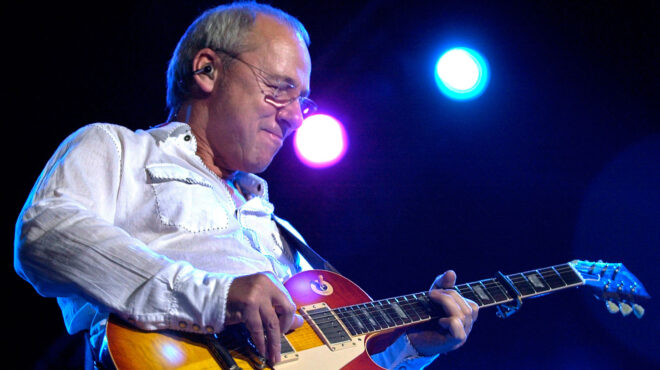 dire-straits-ο-μαρκ-νόπφλερ-πουλάει-120-κιθάρες-και-562741195