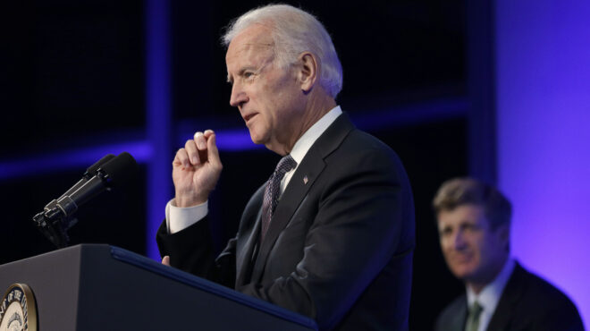 ο-μπάιντεν-θυμάται-τη-δολοφονία-του-κέ-562743526