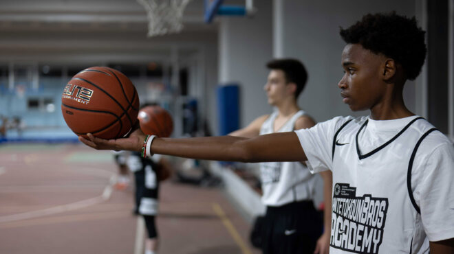 οι-αντετοκούνμπο-και-το-αμερικανικό-κ-562742776