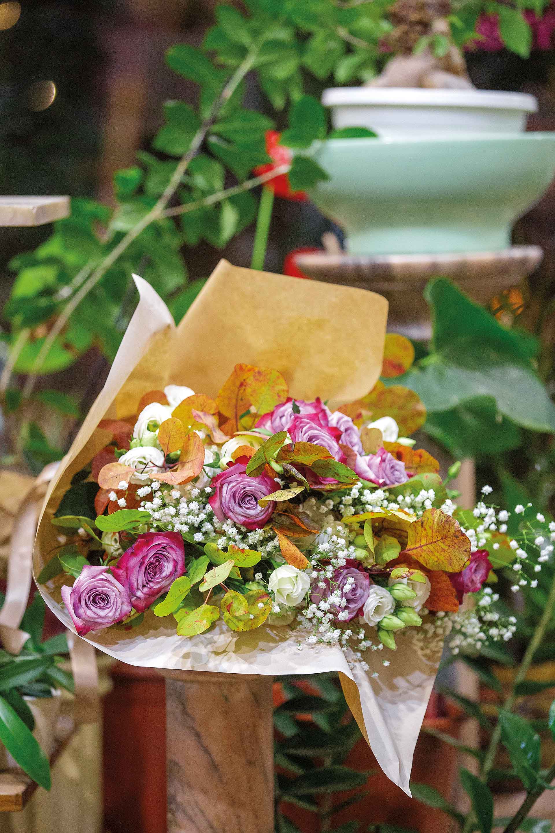 5 αθηναϊκά ανθοπωλεία προτείνουν την τέλεια ανθοδέσμη για το σπίτι-4