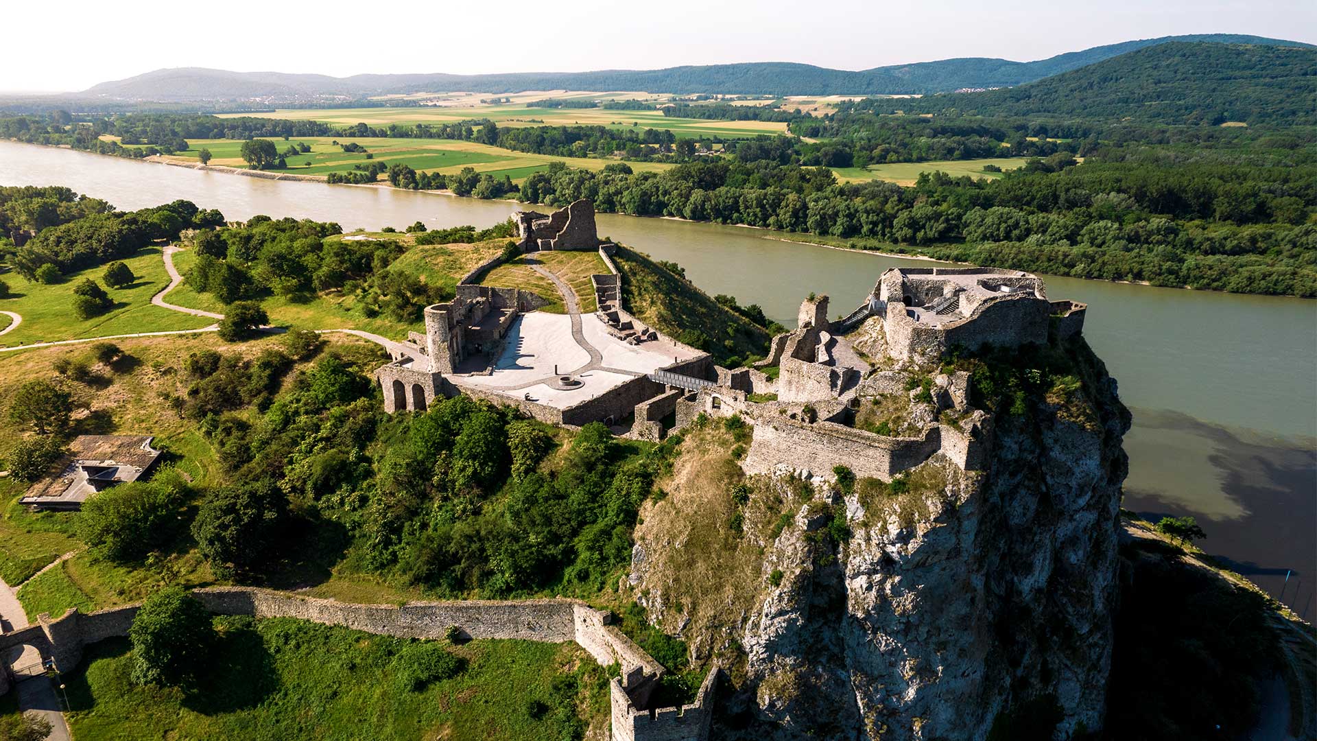 6+1 λόγοι για να ταξιδέψετε τώρα στην Μπρατισλάβα-5