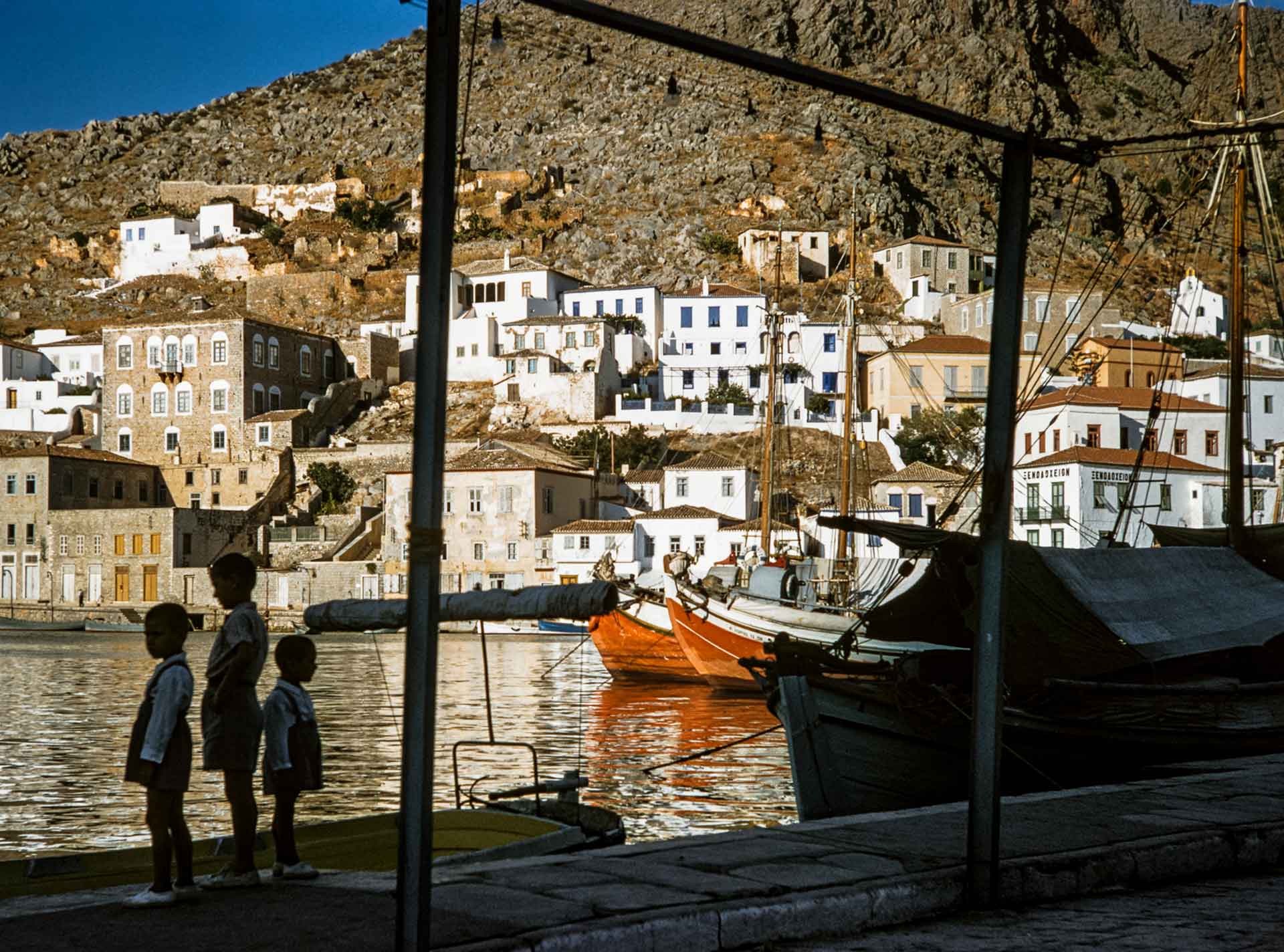 Ένα συγκινητικό λεύκωμα για τη μεταπολεμική Ελλάδα-7
