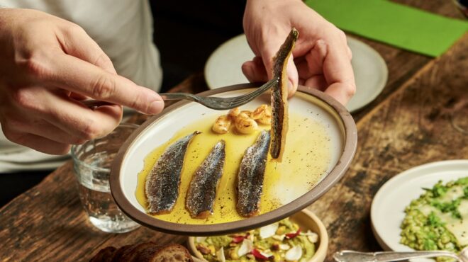 ενα-ελληνικό-εστιατόριο-για-foodies-στην-κοπ-562728412