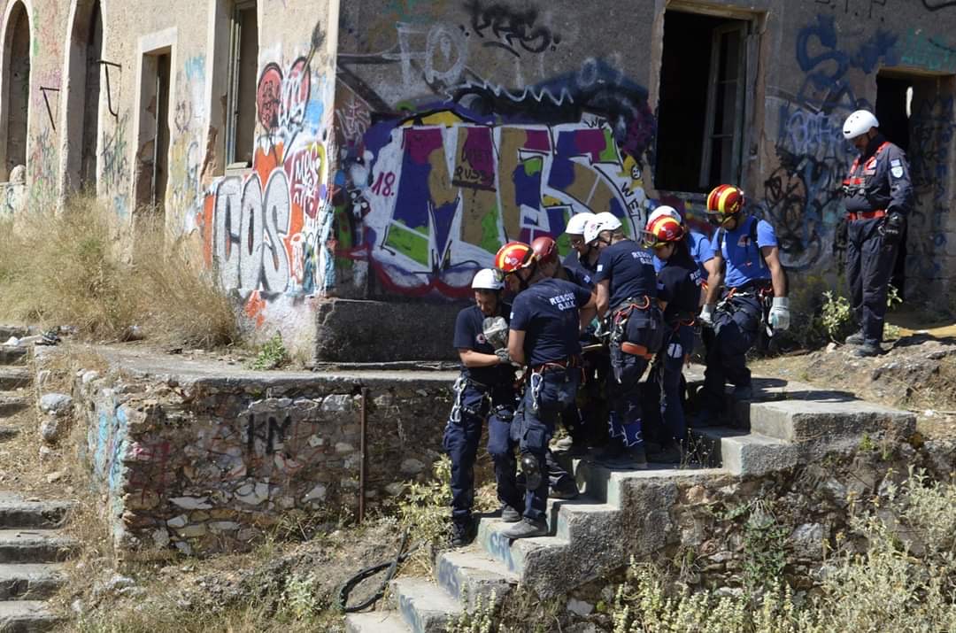 Ο εθελοντής που έσωσε τη ζωή του μαραθωνοδρόμου-3