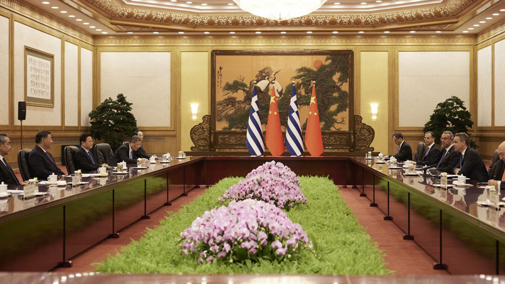 Μητσοτάκης σε Σι Τζινπίνγκ: «Η Ελλάδα γέφυρα μεταξύ Κίνας και Ε.Ε.»-2