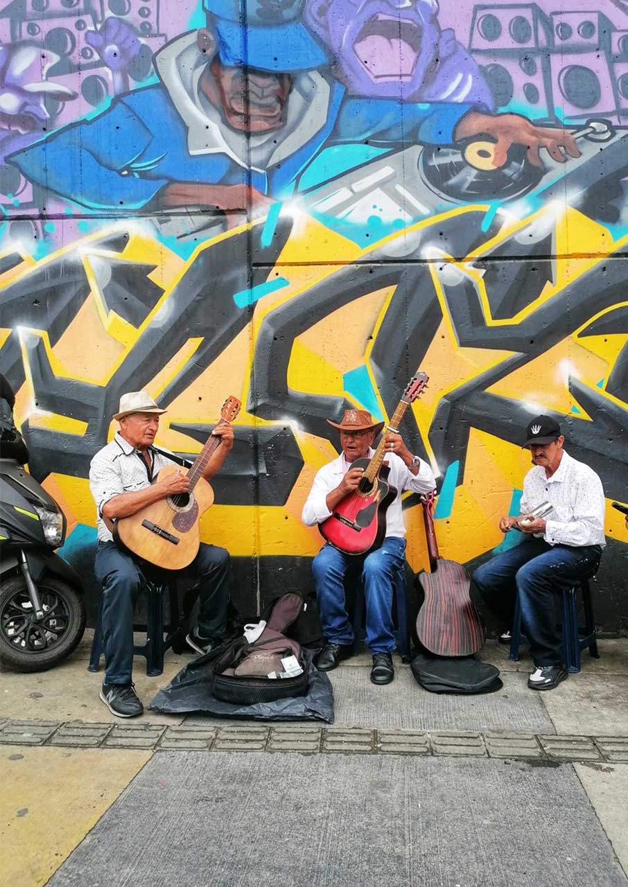 Μεδεγίν: Η πόλη του Pablo Escobar και της αιώνιας άνοιξης-4