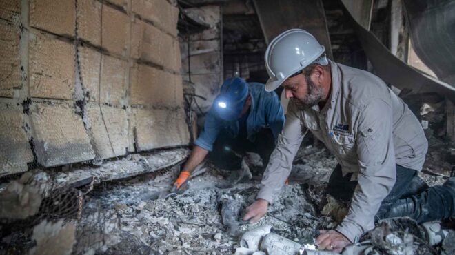 αναζητώντας-ανθρώπινα-υπολείμματα-σ-562716871