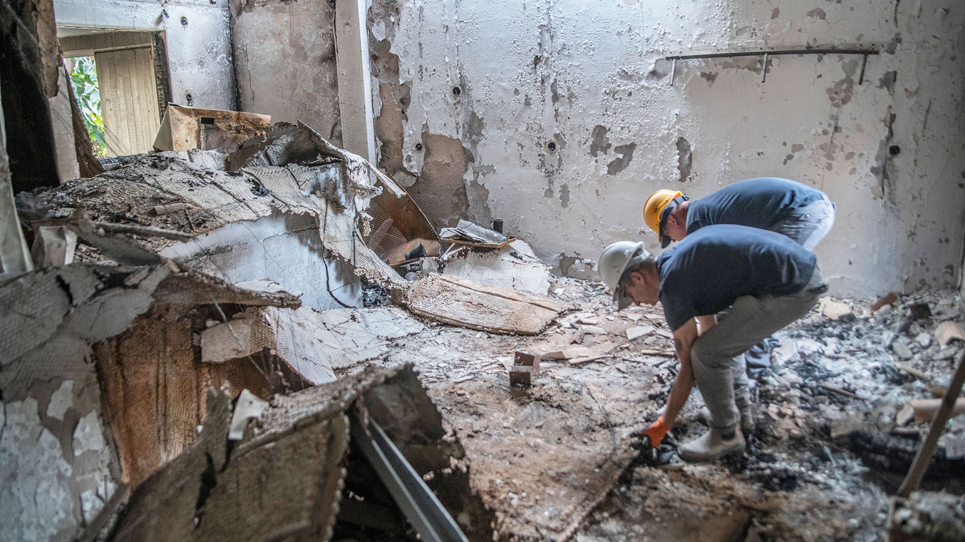 Αναζητώντας ανθρώπινα υπολείμματα στα Κιμπούτζ-9