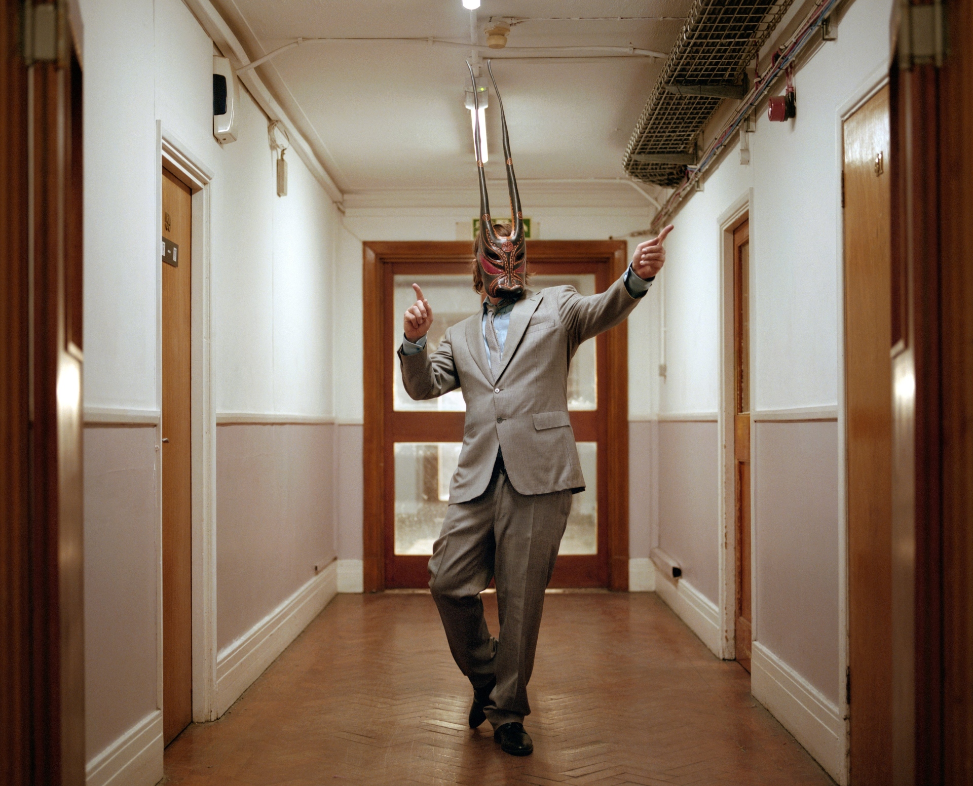 ο-lambert-πίσω-από-τη-μάσκα-562731835