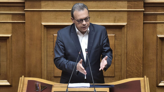 φάμελλος-η-κυβέρνηση-άφησε-αθωράκιστ-562742659