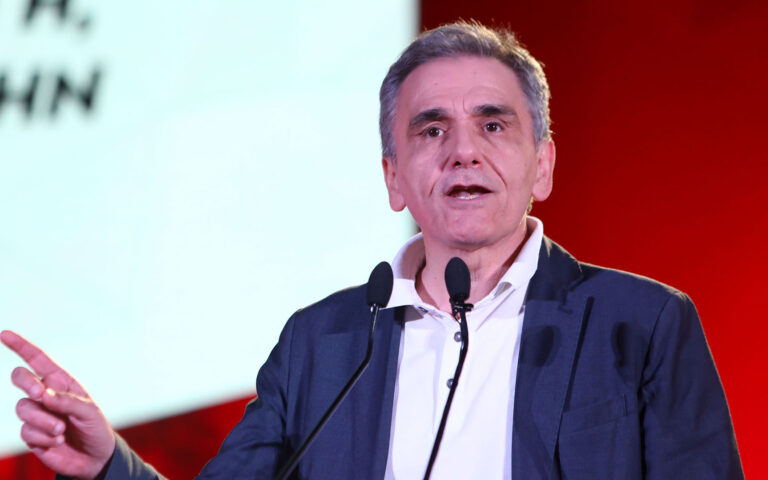 Τσακαλώτος: Το μοντέλο Κασσελάκη δεν ταιριάζει με την Αριστερά – Ο Τσίπρας έπρεπε να είχε πάρει θέση