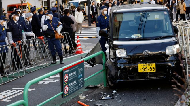 ιαπωνία-οχημα-πέφτει-πάνω-σε-μπάρα-κον-562731679