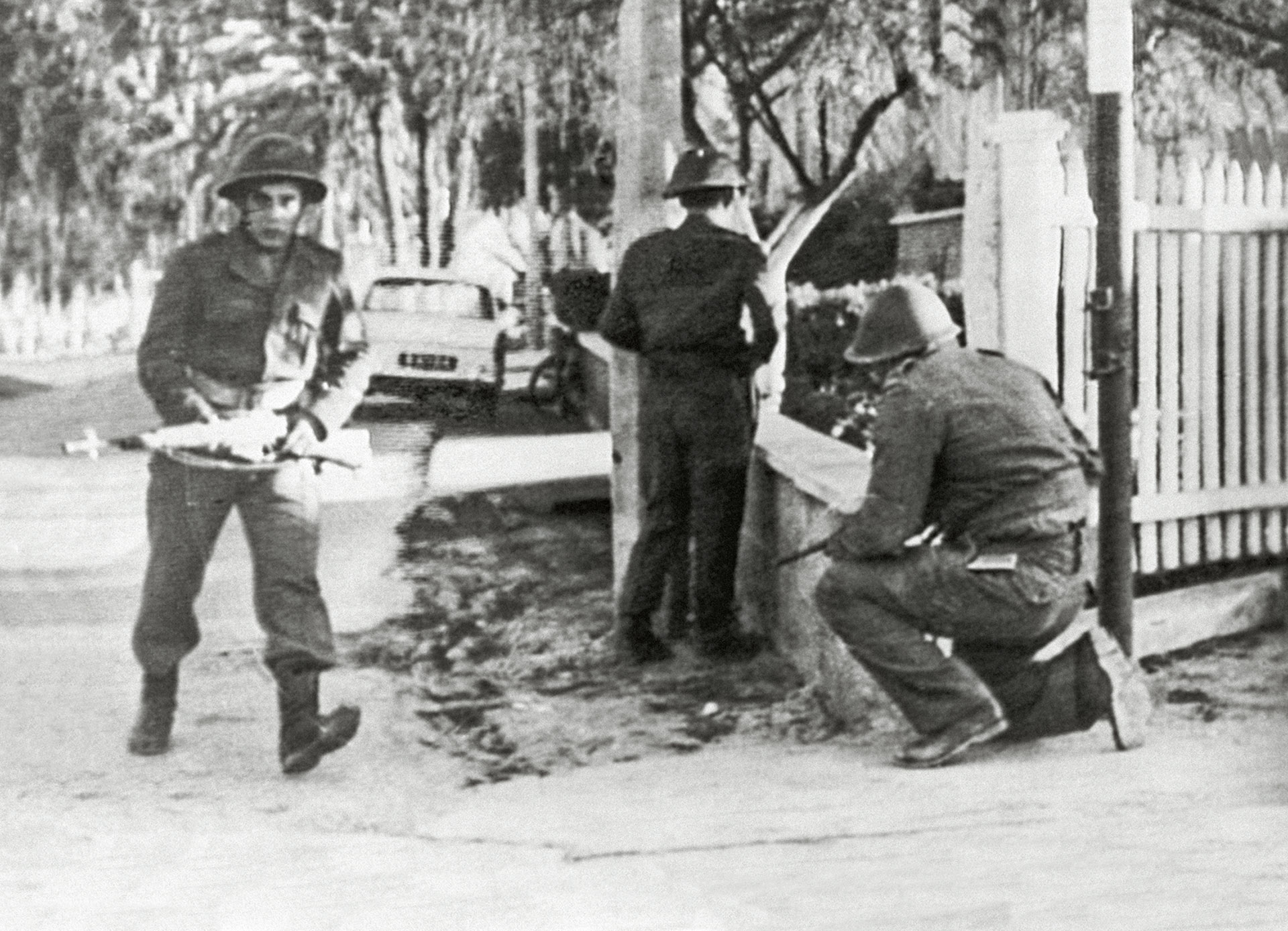 Τεταμένη η κατάστασις – Ματωμένα Χριστούγεννα-1