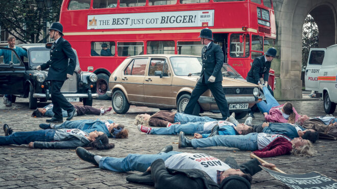 η-σειρά-ωδή-στην-γκέι-κοινότητα-του-λον-562734481