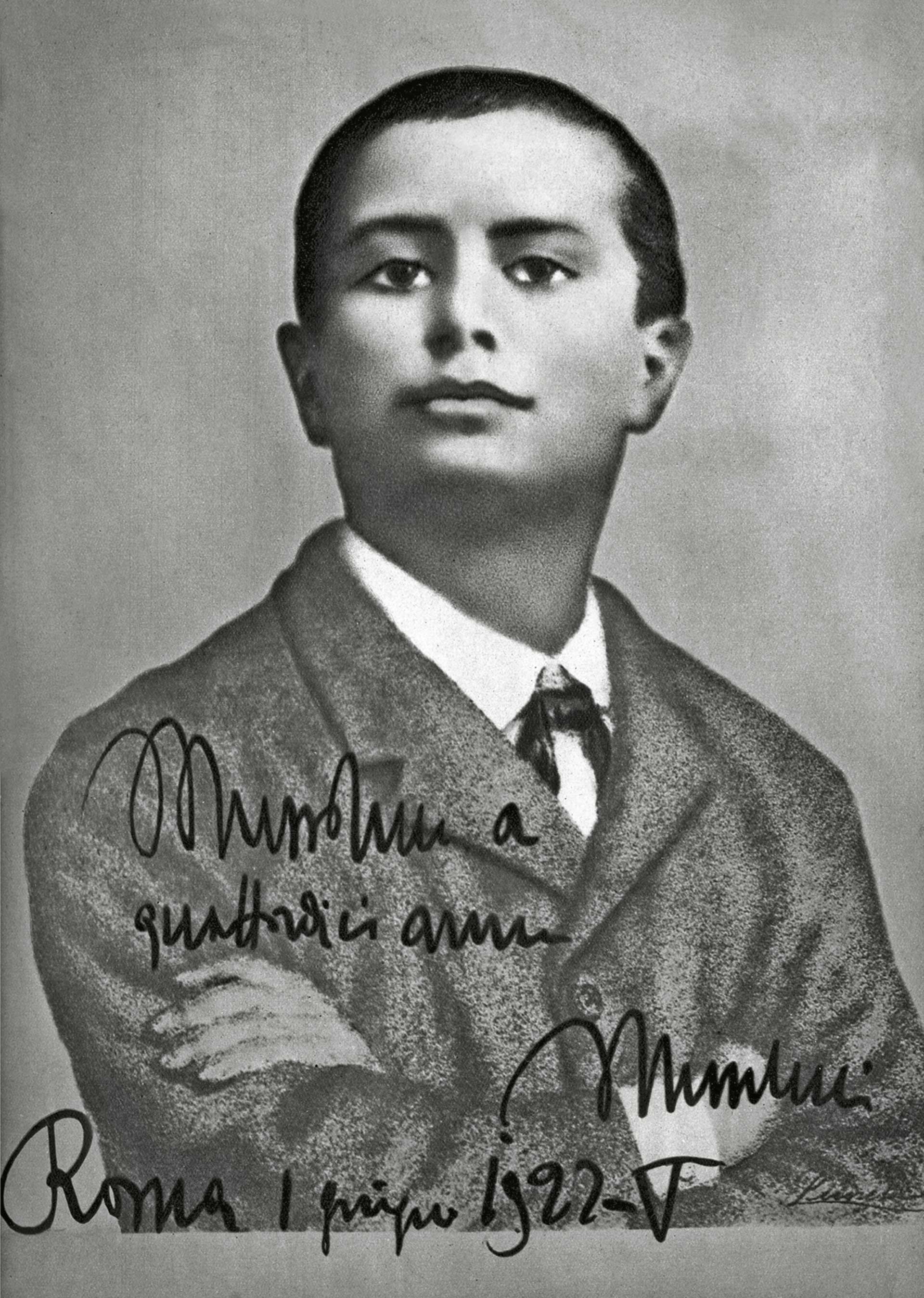 Μπενίτο Μουσολίνι – Μια νέα βιογραφία-1