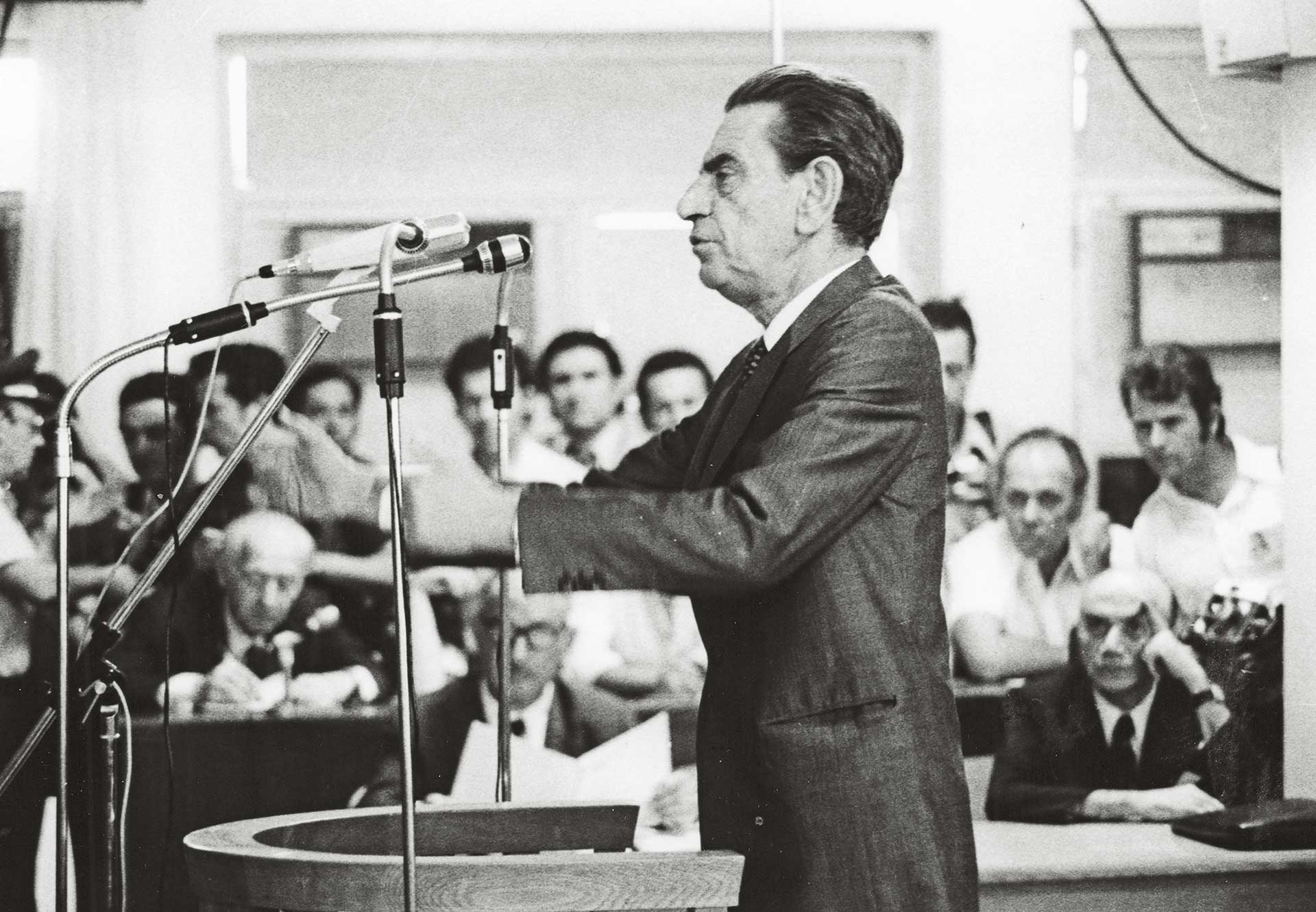 Υπάνθρωποι στο εδώλιο – Μαρτυρίες και καταθέσεις-8